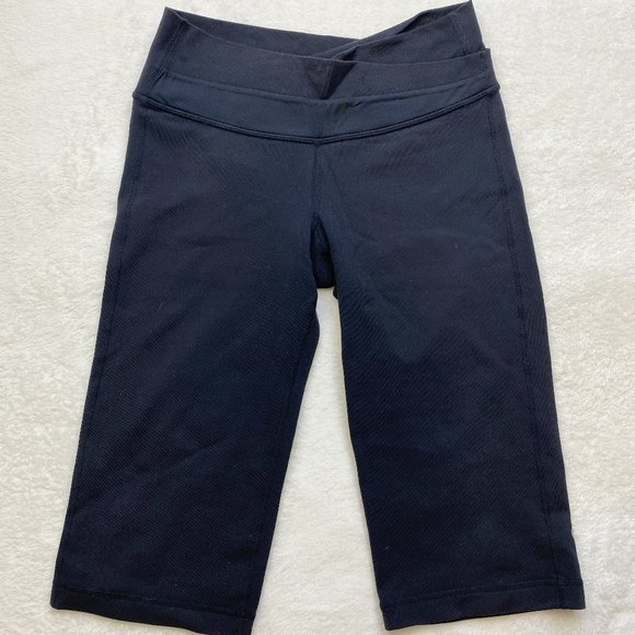 lululemon athletica Pants - LULULEMON BLACK CAPRIS